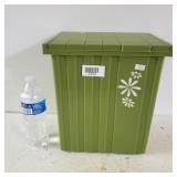Vintage Trash Can With Lid