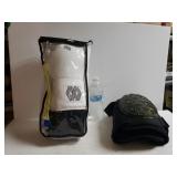 Large Boxing Gloves & Husky Gel Knee Pads