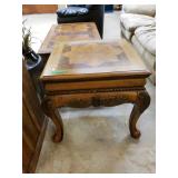 Ashley Furniture End Table Matches Lot 3031