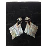 Ladies Abalone Fan-like Earrings