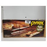 Vintage Pyrex Bake A Round