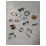 (14) Pair Ladies Earrings