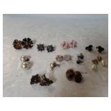 (11) Pair Ladies Clip-on Earrings