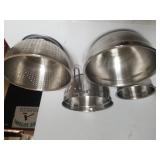 Mixing Bowls & Strainer