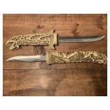 Two Blade Dragon Handle Knives That Slide Into