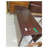 Dark Wood Dinning Room Table