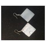 Ladies Shell-like Wire Dangle Earrings