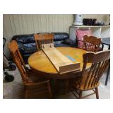 Round Dining Room Table And Chairs With Leaf