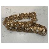 Vintage Trifari Pearl & Gold Tone Bracelet