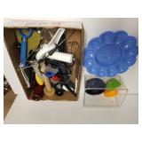 Assorted Kitchen Items