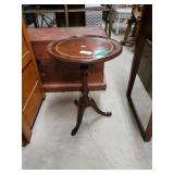 Vintage Round Side Table/plant Stand