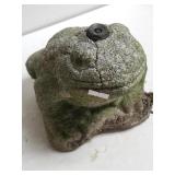 Outdoor Frog Decor