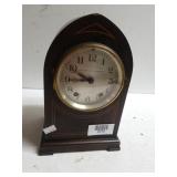 Hennegen Bates Co. Mantel Clock