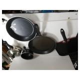 Skillet,  Griddle, Small Pots