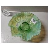 Beautiful Diamond And Daisy Green Opalescent 8"