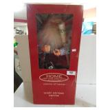 Well Street Santa Holiday Figure