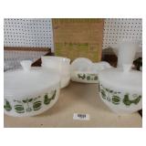 Vintage Covered Bowls And Casserole Dishes