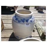 Beverage Crock. No Lid