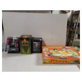 Simpsons Operation Game, JOKER AND TITANS Figures