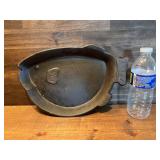 Cast Iron Fish Shaped Frying Pan
