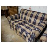 Love Seat Matches Lot 3002