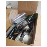 Assorted Kitchen Items