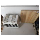 Black & Decker 4 Slice Toaster & Cutting Board