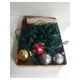 String Of Ligh5s, Bulbs, Gold Garland