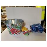 Mainstay Bucket. Tablecloth Oven Mit And Hand