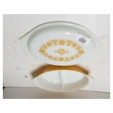 Pyrex Divided Golden Flower Casserole Dish With