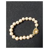 Ladies Pearl-like Bracelet
