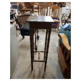 Decorative Vase Stand