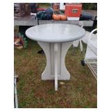 Plasti Round Bar Table
