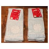 Brand New Set of 4 Snowflake Hand Towels