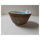 Vintage Pyrex 1.5 Pint Bowl. Woodland Brown
