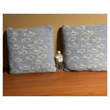 2 Fish Pillows
