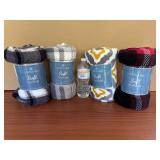 4 Comfort Bay Soft Throws NEW