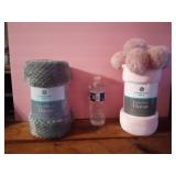 NEW 2 Comfort Bay Throws