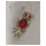 Vintage Gold Tone OWL Brooch with Ruby Like