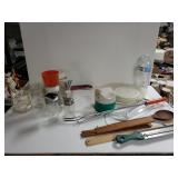 Assorted Kitchen Items