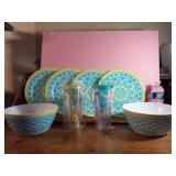 NEW 4 Melamine Plates, 2 Serving Bowls & 2 Double