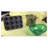 5 pc kitchen / serving ware: SS pot & lid, large