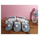 NEW trueliving 2 Scrub Brushes & 3 Stainless