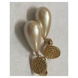 Monet Designer Vintage Pearl Earrings