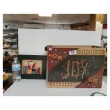 Primitive Decor Christmas Crate And Noel Picture