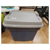 Rubbermaid Storage Tote