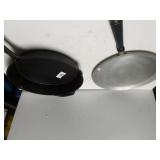 Cast Iron Skillet,  Aluminum Skillet