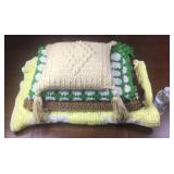 4 Hand-Crocheted Crafts: 2 Throws, Bedspread &