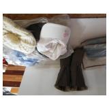 Trotter Boots Sz 7, Assorted Hats, Scarf