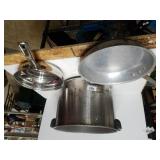 Large Pot(small Hole In Bottom). Gibson Skillet,